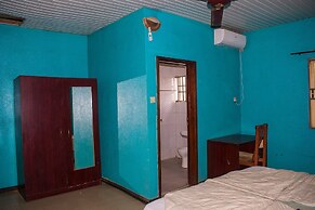 Jolac Hotel And Suites