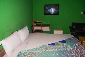 Jolac Hotel And Suites