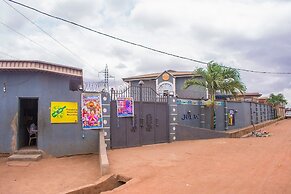 Jolac Hotel And Suites