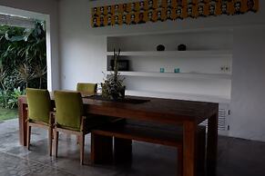 Tegal Sari Villa