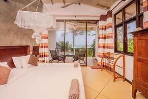 Central Beach Inn