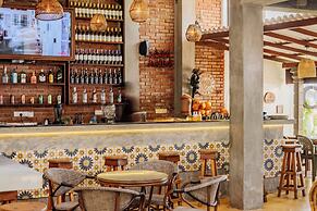 Central Beach Inn