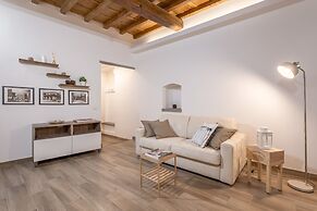 Santa Croce Place by Mmega