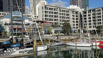 Princes Wharf Couple's Retreat - Adults Only