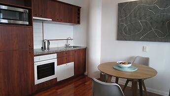 Princes Wharf Couple's Retreat - Adults Only