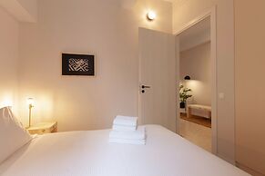 The Marble Suites, PLAKA