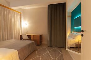 The Marble Suites, PLAKA