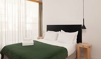 The Marble Suites, PLAKA