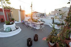 The Marble Suites, PLAKA