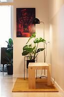 The Marble Suites, PLAKA