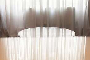 The Marble Suites, PLAKA