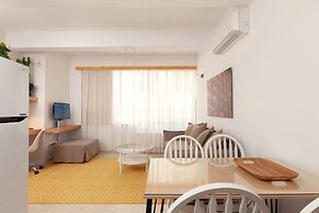 The Marble Suites, PLAKA