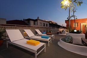 The Marble Suites, PLAKA