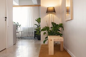 The Marble Suites, PLAKA