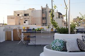 The Marble Suites, PLAKA