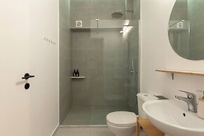 The Marble Suites, PLAKA