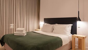 The Marble Suites, PLAKA