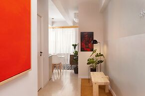 The Marble Suites, PLAKA