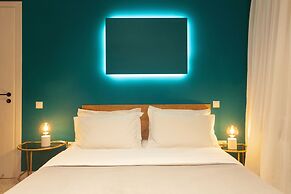 The Marble Suites, PLAKA