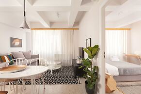 The Marble Suites, PLAKA