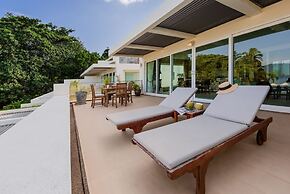 Serenity Grand Seaview Suite