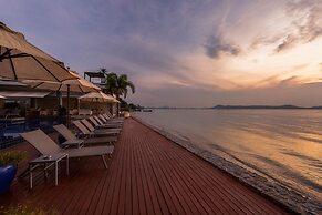 Serenity Grand Seaview Suite