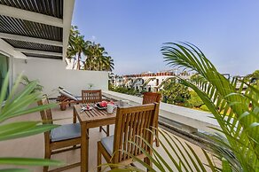 Serenity Grand Seaview Suite