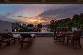 Serenity Grand Seaview Suite