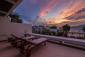 Serenity Grand Seaview Suite