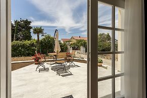 Mise Luxury Apartments