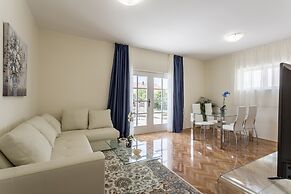 Mise Luxury Apartments