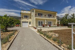 Mise Luxury Apartments