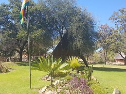 Nyangombe Safari Lodge