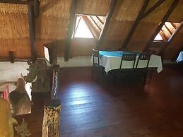 Nyangombe Safari Lodge