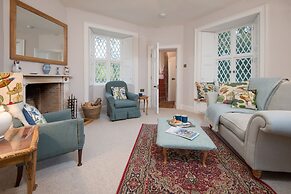 East Gatehouse Lodge