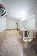 Daegu Dongseongro Gyeong`s Hostel