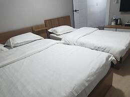 Daegu Dongseongro Gyeong`s Hostel