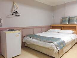 Daegu Dongseongro Gyeong`s Hostel