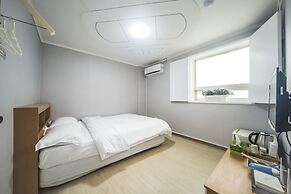 Daegu Dongseongro Gyeong`s Hostel