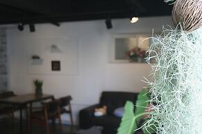 Daegu Dongseongro Gyeong`s Hostel