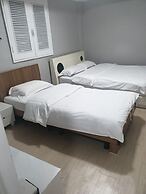 Daegu Dongseongro Gyeong`s Hostel