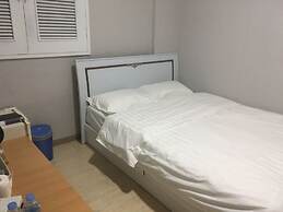 Daegu Dongseongro Gyeong`s Hostel