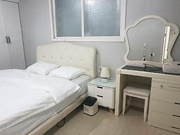 Daegu Dongseongro Gyeong`s Hostel