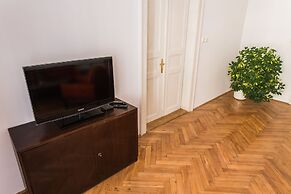 Central Retro Apartment
