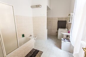 Central Retro Apartment