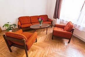 Central Retro Apartment