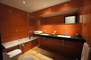 Buil & Gine Wine Hotel
