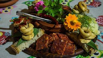 B&B Lao