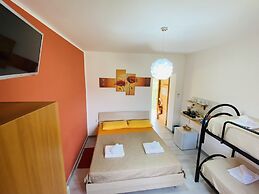 B&B Lao