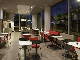 ibis Itatiba